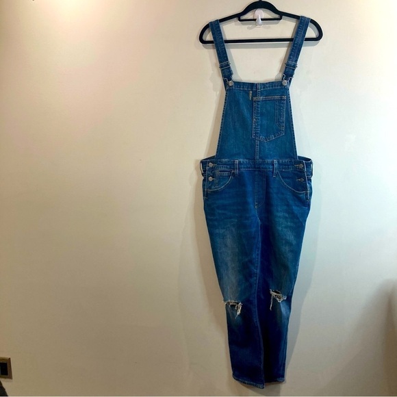 LEVI’S Sz L Fitted High Rise Jean Overalls Adjustable Straps Distressed Knees - Picture 2 of 16